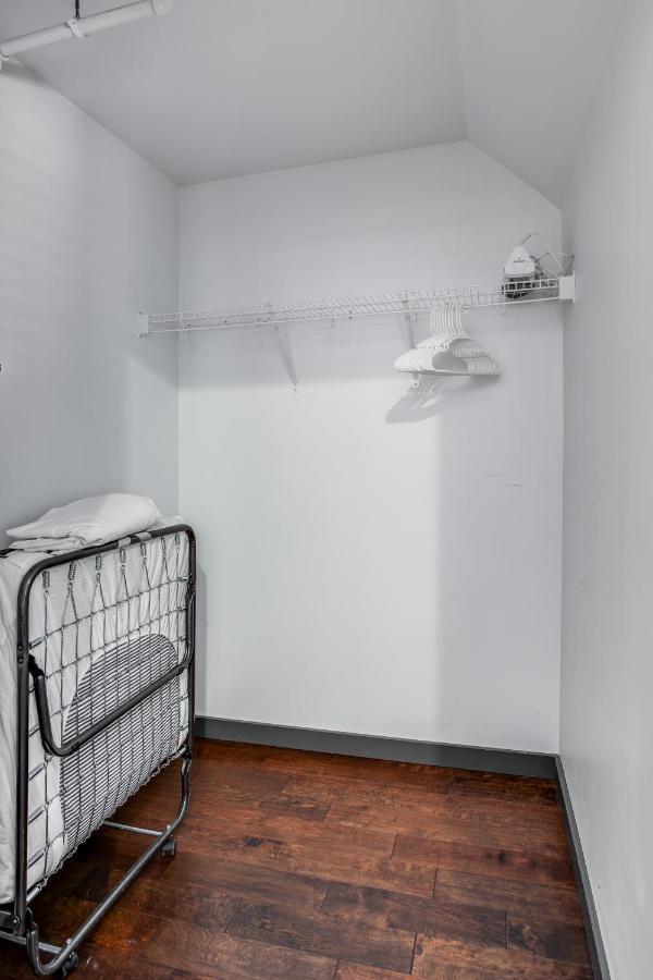 Ny Style Centric Loft With King Bed By Park Ave Apartamento Rochester Exterior foto
